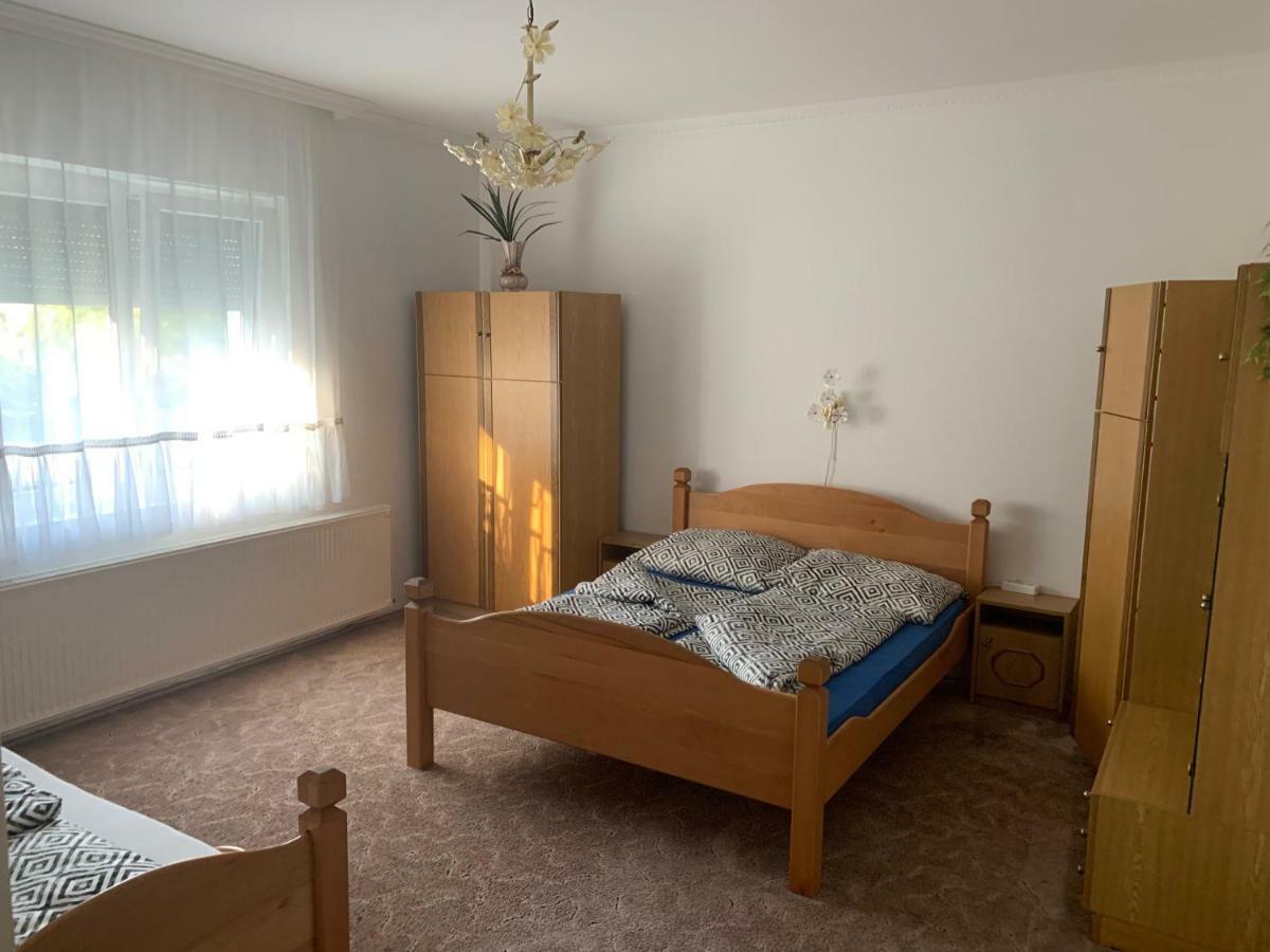 Apartament Viktor Apartmanhaz Zamárdi Zewnętrze zdjęcie